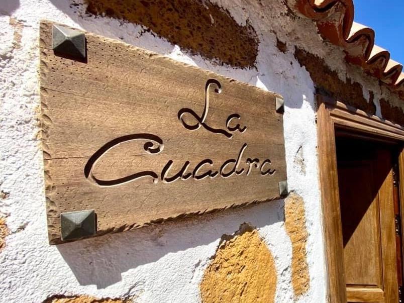 Casa Rural La Cuadra ลาสเวกัส ภายนอก รูปภาพ